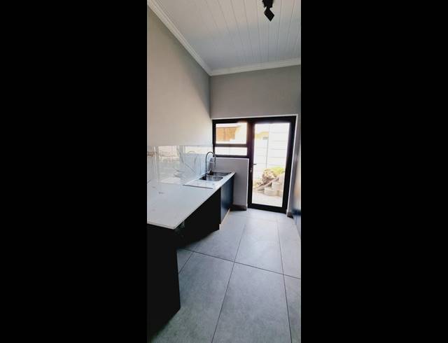 3 BEDROOM HOUSE FOR SALE IN ISLAND VIEW